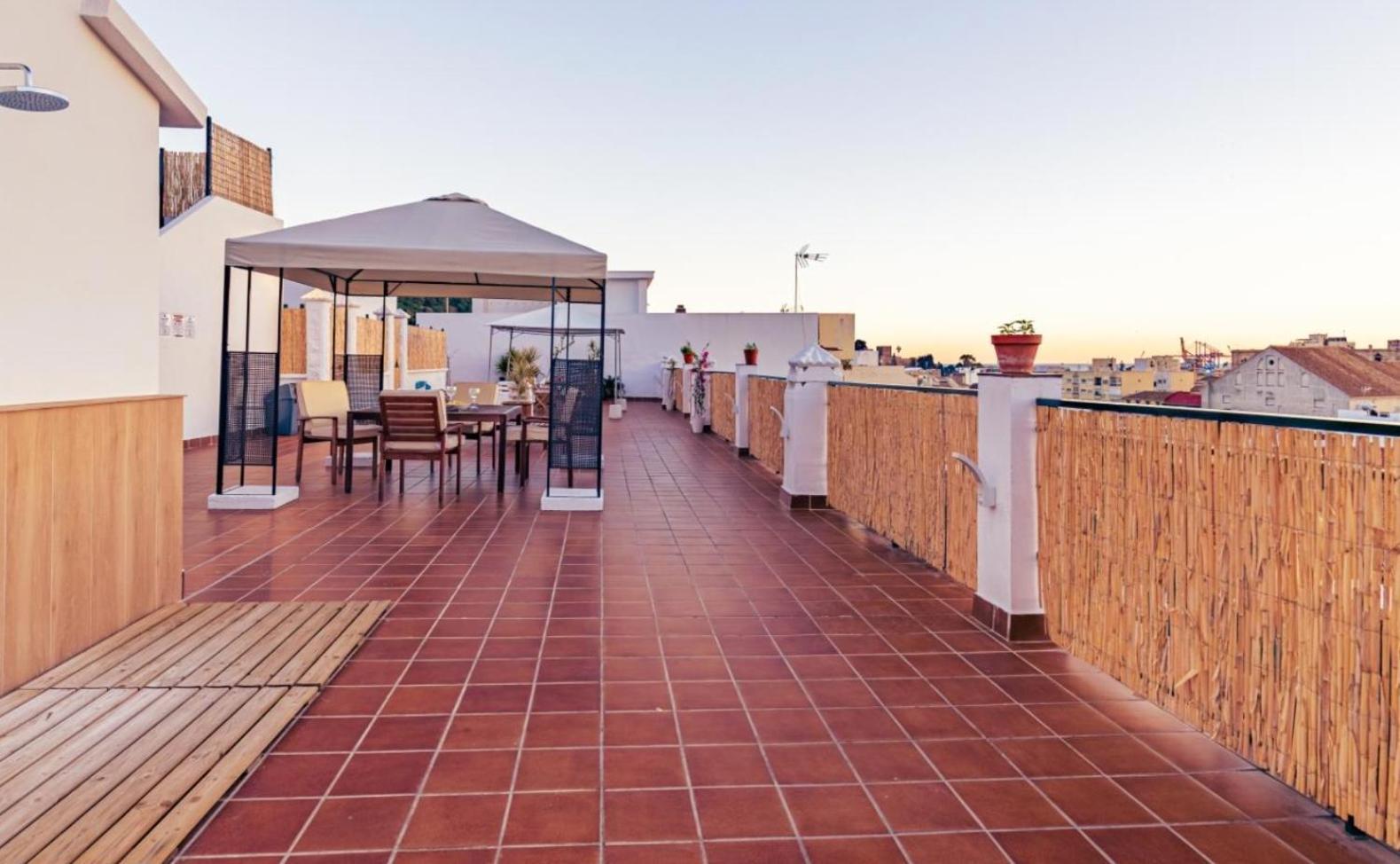 Apartamento Centrico La Merced - Free Parking & Free Gym Málaga Extérieur photo