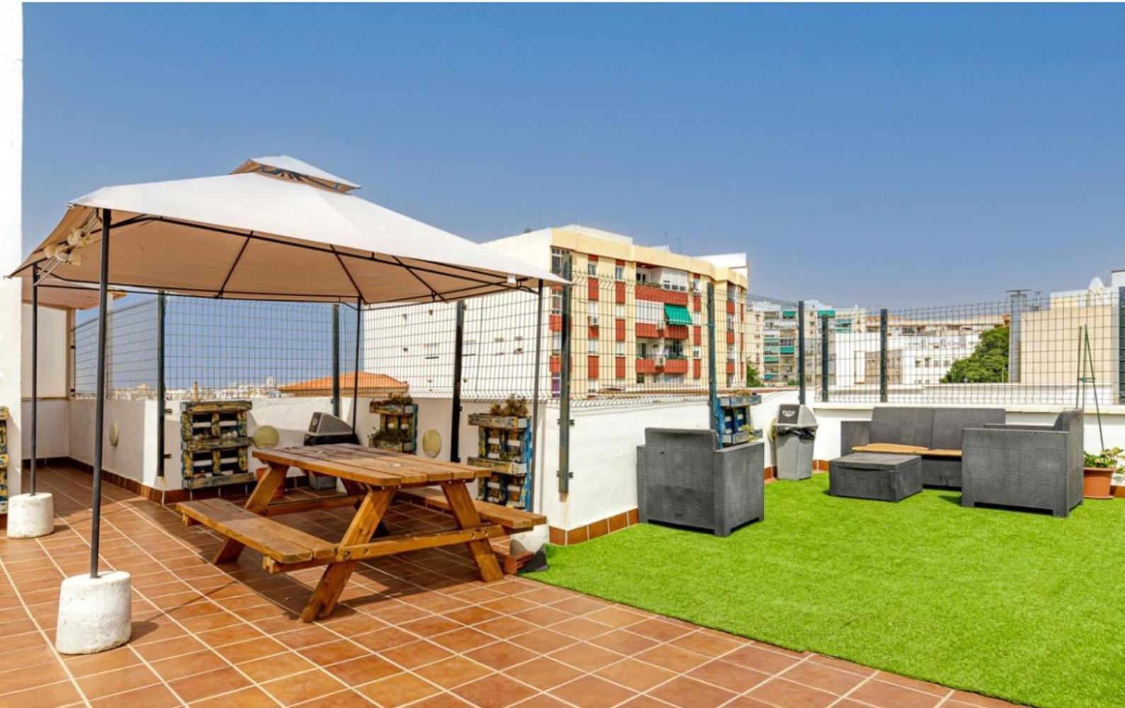 Apartamento Centrico La Merced - Free Parking & Free Gym Málaga Extérieur photo