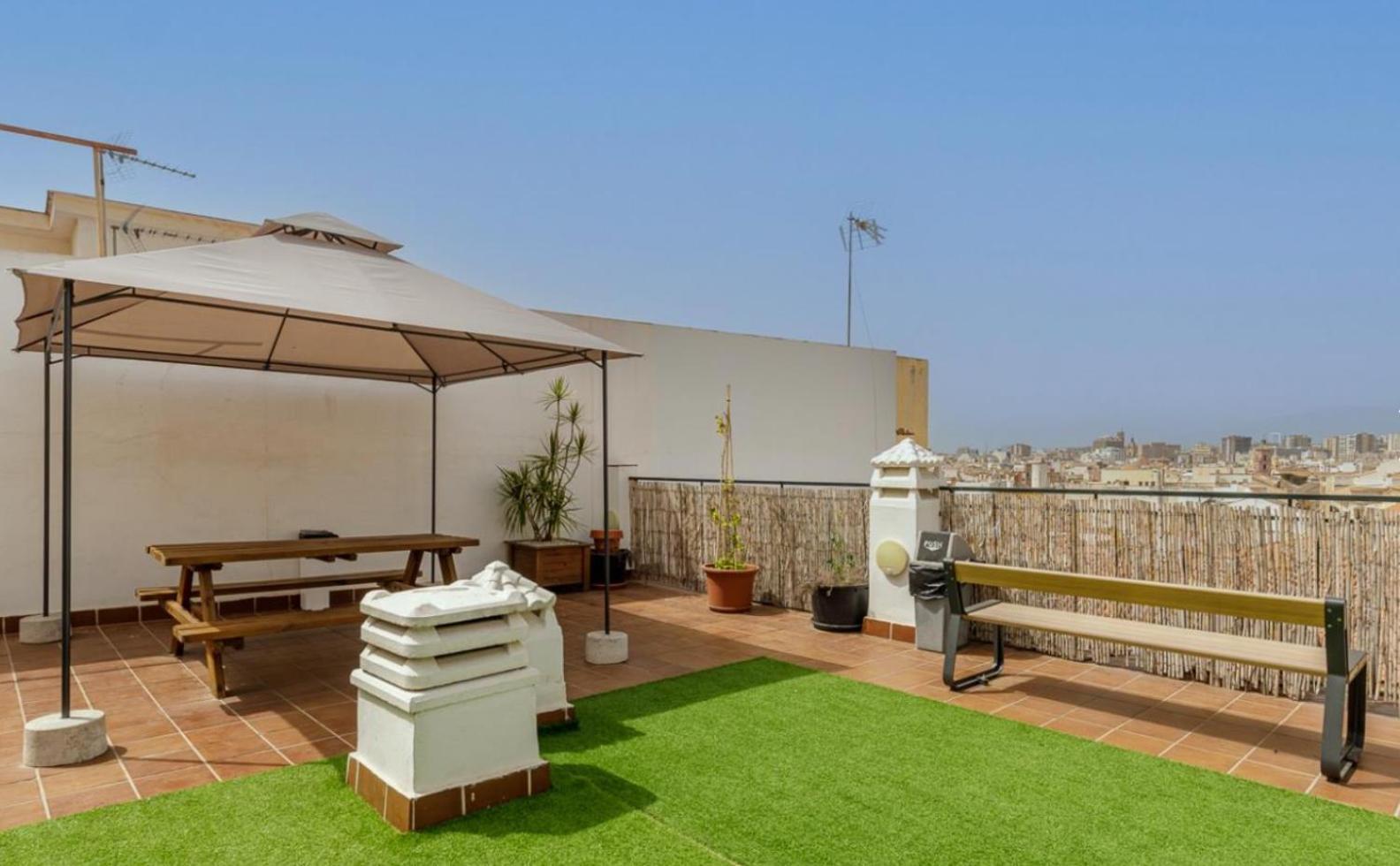Apartamento Centrico La Merced - Free Parking & Free Gym Málaga Extérieur photo