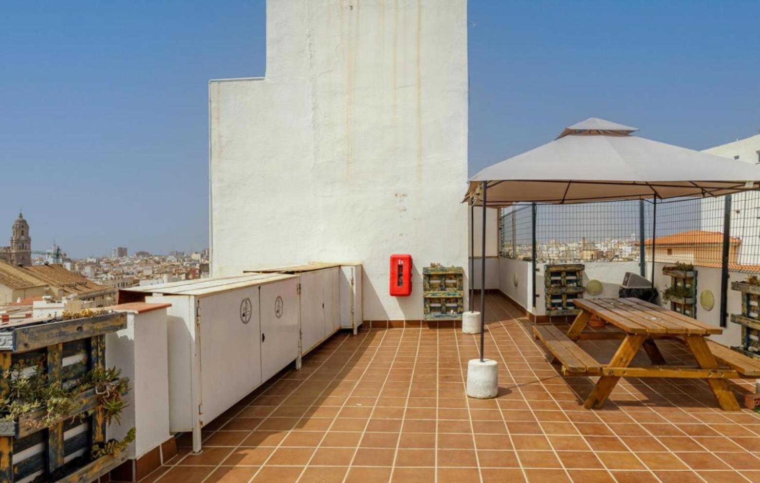 Apartamento Centrico La Merced - Free Parking & Free Gym Málaga Extérieur photo